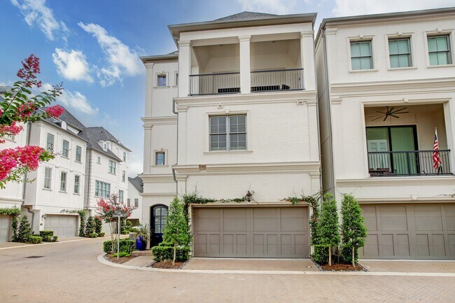 Foto del edificio - 6103 Alexandra Grove Pl
