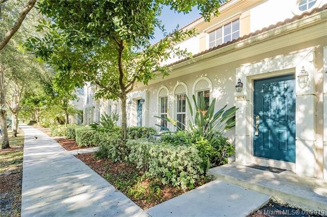 Building Photo - 2679 SW 99th Way  2679 Miramar FL 33025