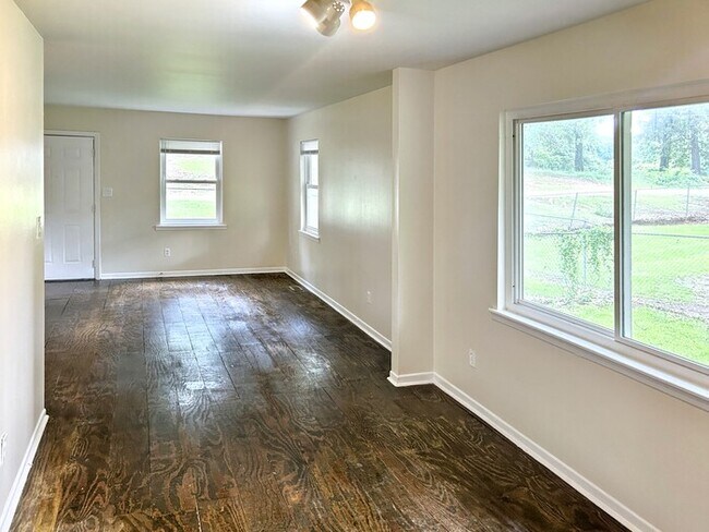 Building Photo - 3509 Willard Ave SW