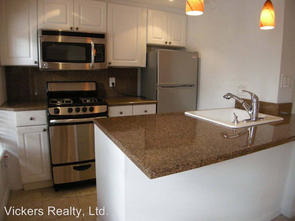 Foto principal - 359 E 19th St