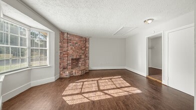 Building Photo - 5411 Lorraine Dr