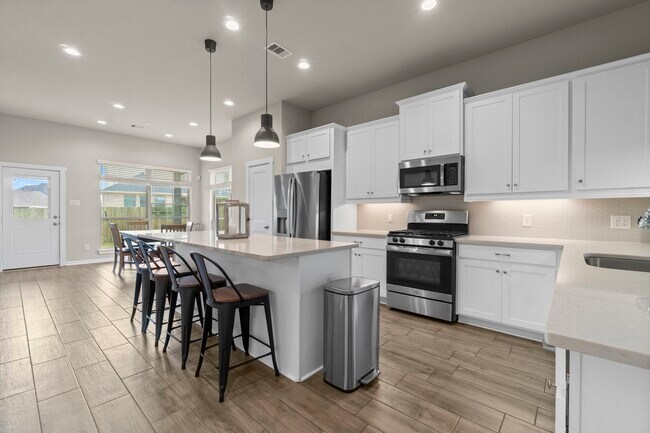 Building Photo - 248 Crest Edge St