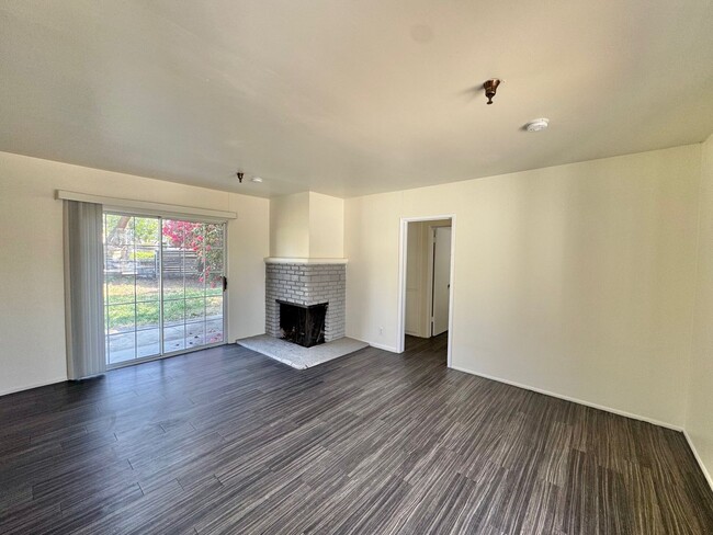 Building Photo - Spacious Pomona Home with Huge Backyard
