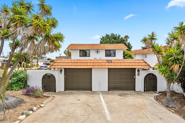 Building Photo - 596 Saratoga Ave