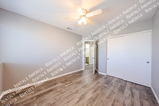 Foto del edificio - 15847 N 32nd Pl