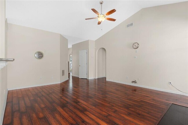 Foto del edificio - 1755 Arborwood Dr