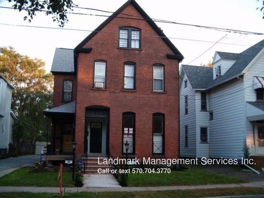 Primary Photo - 188 W River St