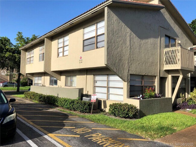 Building Photo - 2522 Coral Springs Dr