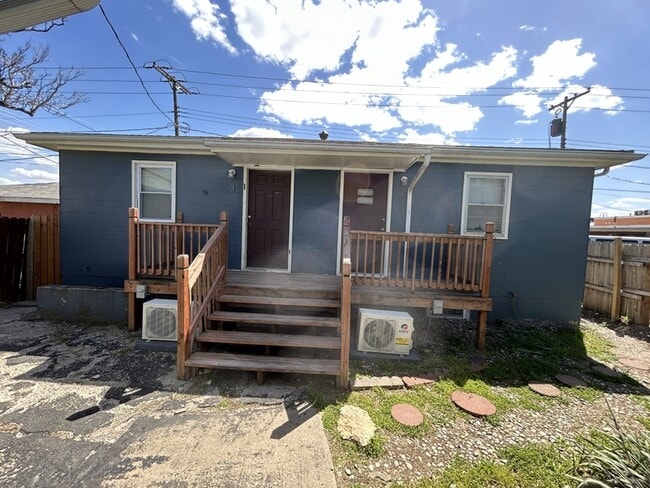 Building Photo - 833 E 21st Ave