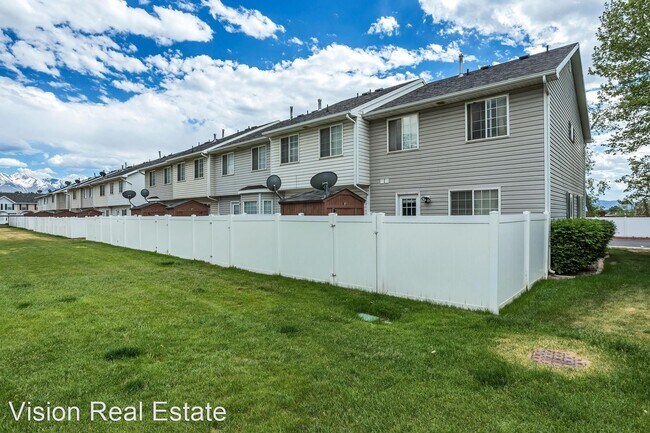 Building Photo - 3 br, 1.5 bath House - 1007 Eastgate Drive