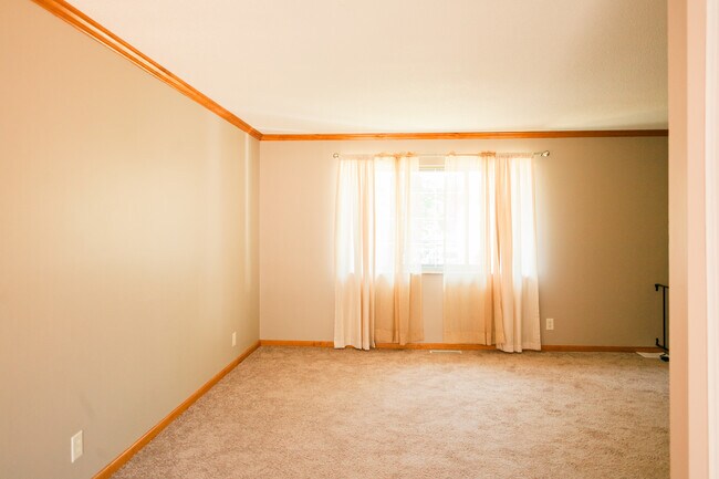 Foto del edificio - 11745 Hollycrest Drive