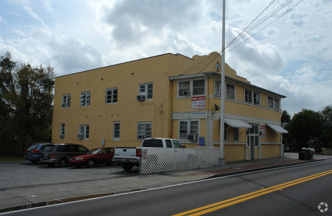 Foto del edificio - 218 N Pinellas Ave