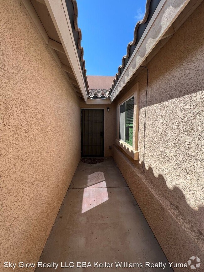 Sunset Mountain Villas Apartments under 900 Yuma, AZ 1 Rentals