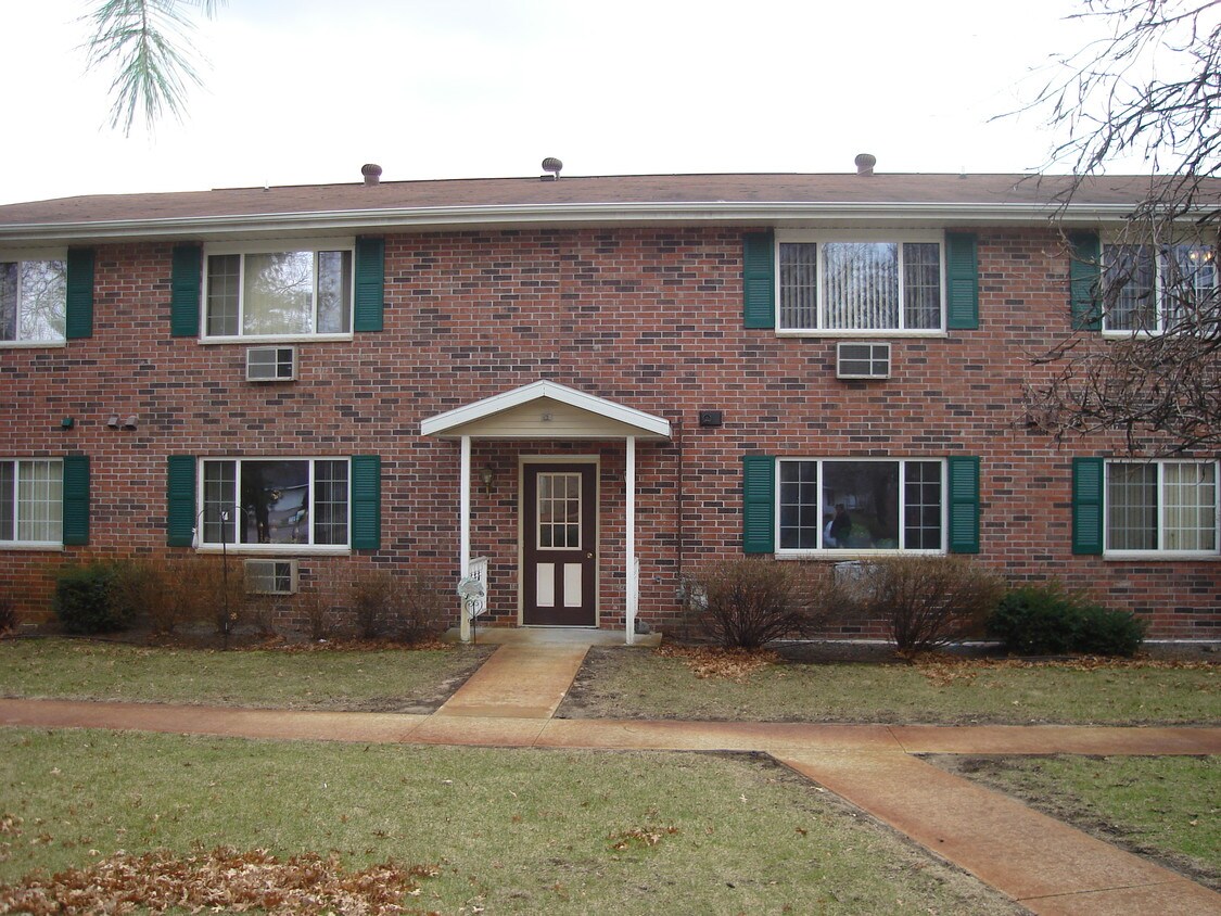 COUNTRY PINES Apartments in Wisconsin Rapids, WI