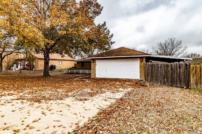 Foto del edificio - 5017 Cherry Tree Dr