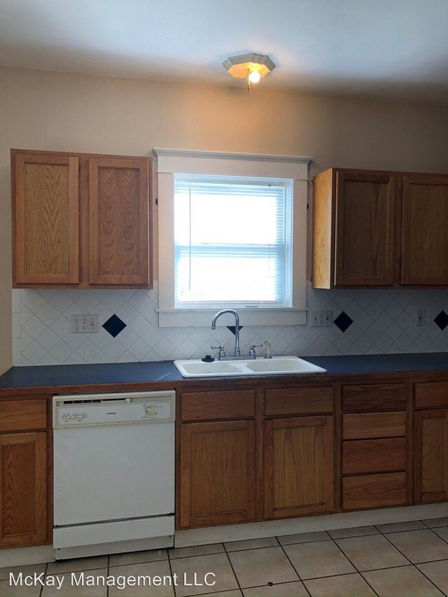 Building Photo - 528 Bellefontaine Ave