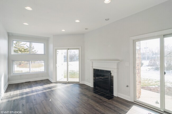 Building Photo - 1211 Ranchview Ct