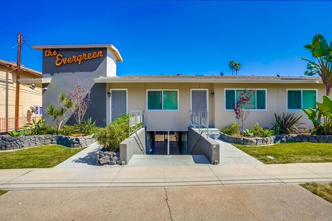 Foto del interior - Retro Style Apartment Building with Pool a...