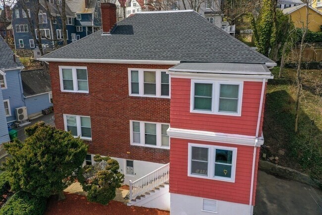 Foto del edificio - 61 Algonquin Rd