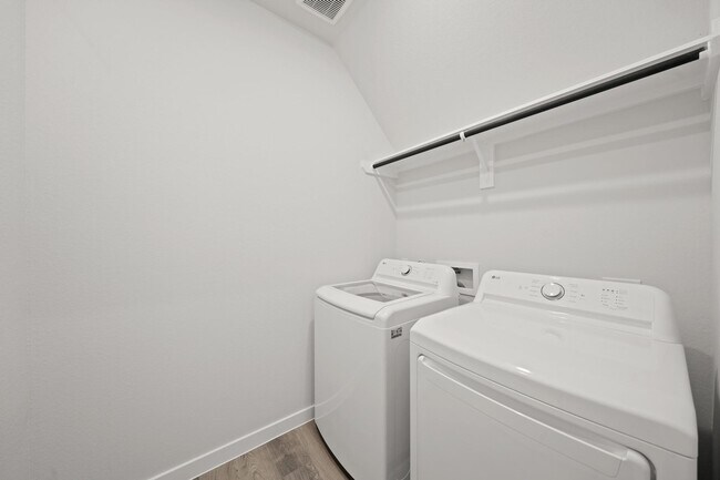 Building Photo - 4006 Crowning Ct