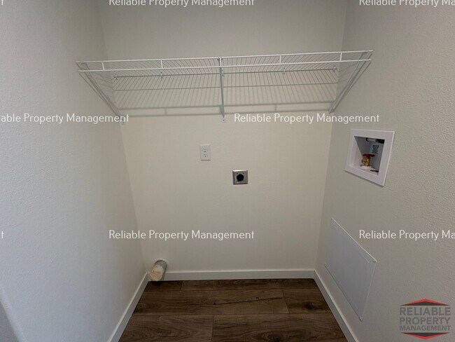 Building Photo - 440 Wilson Dr