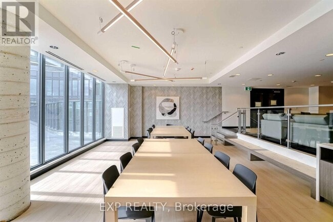 Photo du bâtiment - 49 E Liberty St