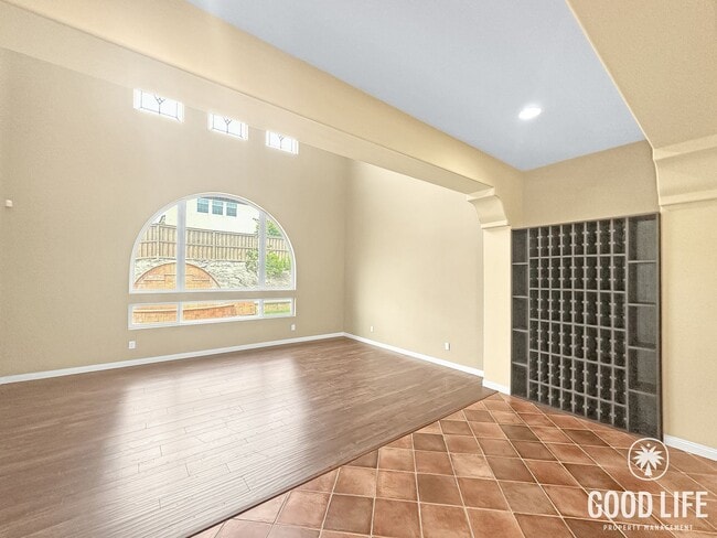 Building Photo - Elegant 3B/2.5BA Single-Story Home with Office and 3-Car Garage in Eastlake Vistas
