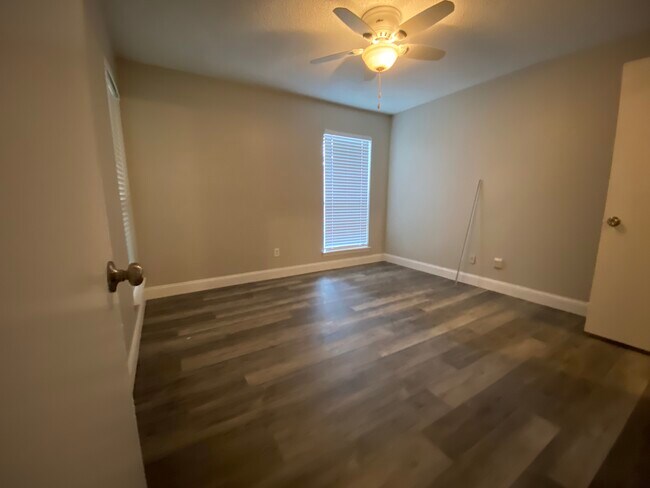 Building Photo - 1310 Harwell Dr
