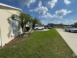 Building Photo - 913 Battery Pointe Dr