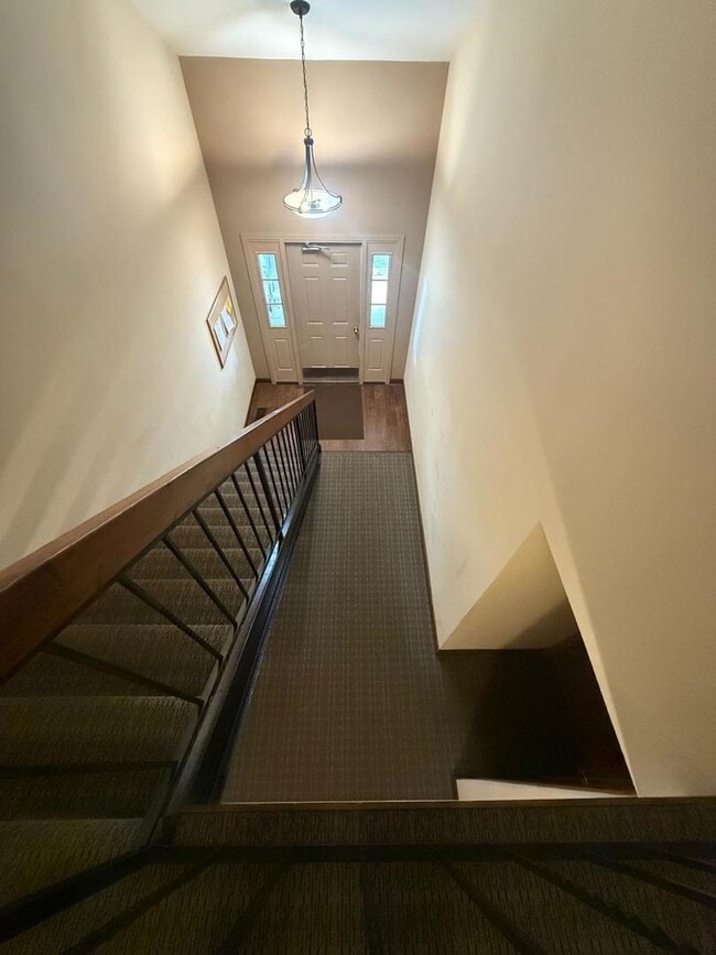 Foto del edificio - 320 Newport Ln