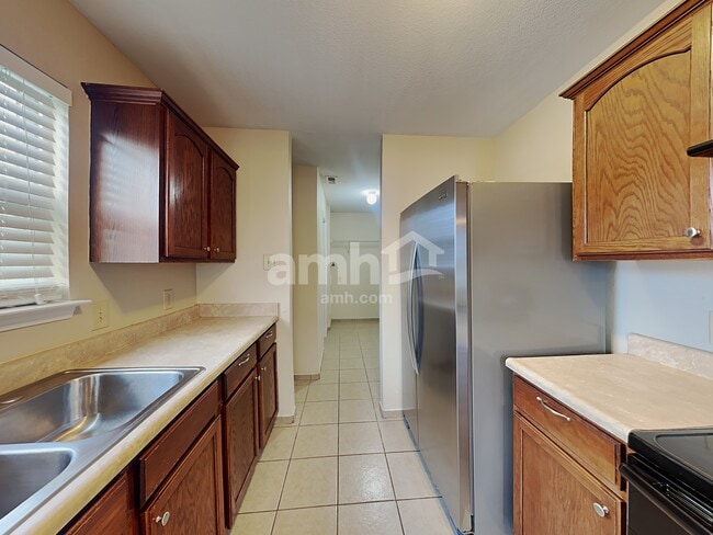 Foto del edificio - 1420 Dowell St