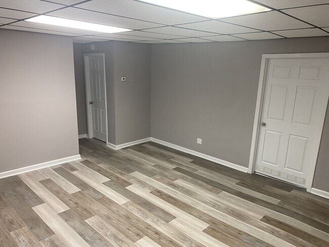 Building Photo - Broadway Apartments