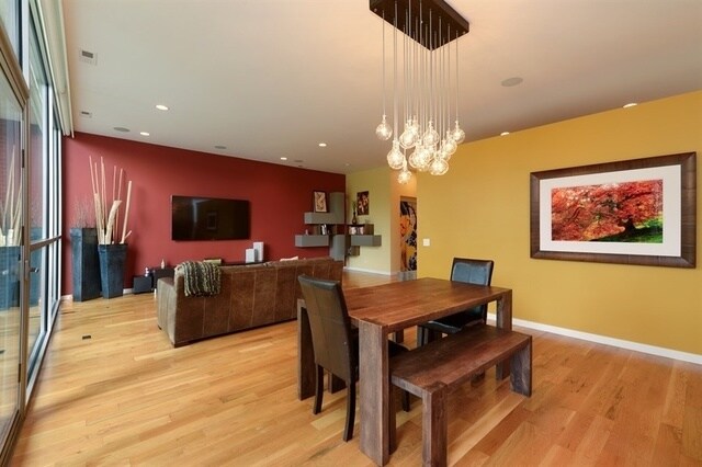 Foto del edificio - 2323 N Leavitt St