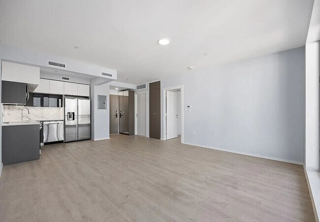 Foto del edificio - 2654 E 18th St