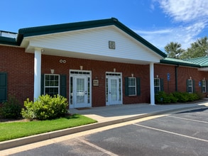 Building Photo - 3100 Five Forks Trickum Rd SW