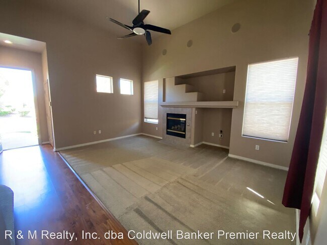 Building Photo - 2 br, 2.5 bath House - 10533 Allthorn Ave.