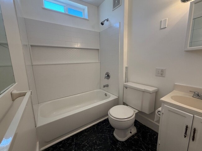 Foto del edificio - Now renting 2 bedroom House