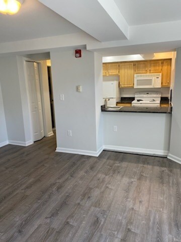 Building Photo - 111 Jersey St