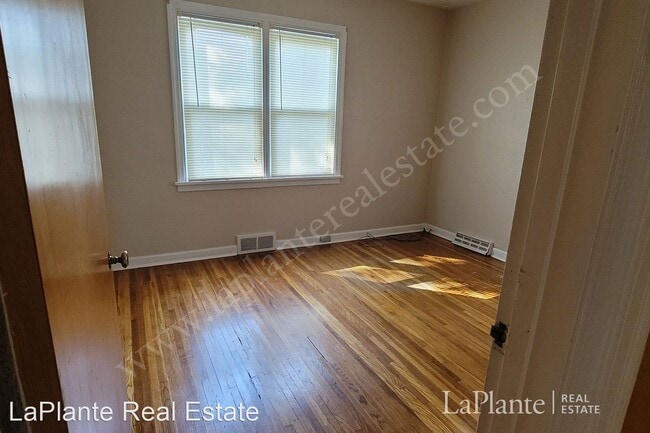 Building Photo - 3 br, 2 bath House - 4818 Harvest Ln