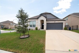 Building Photo - 12500 Karasu Dr