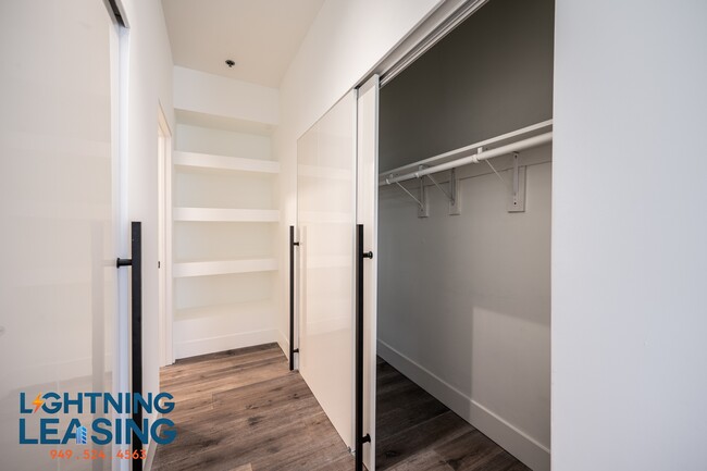 Building Photo - 8811 Burton Way