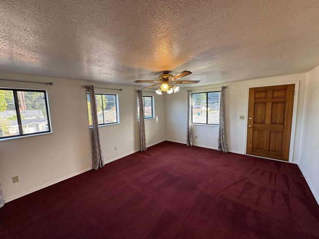Foto del edificio - 2362 Redwood St