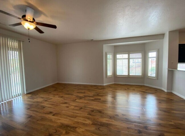 Foto del edificio - 2428 N Expedition Ln