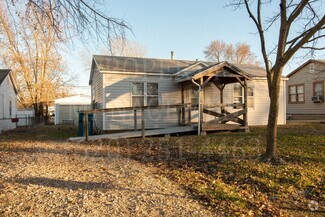 Building Photo - 1418 Velma Dr