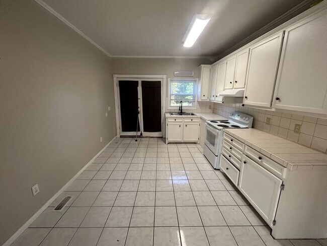 Foto del edificio - 10 Willow Ln