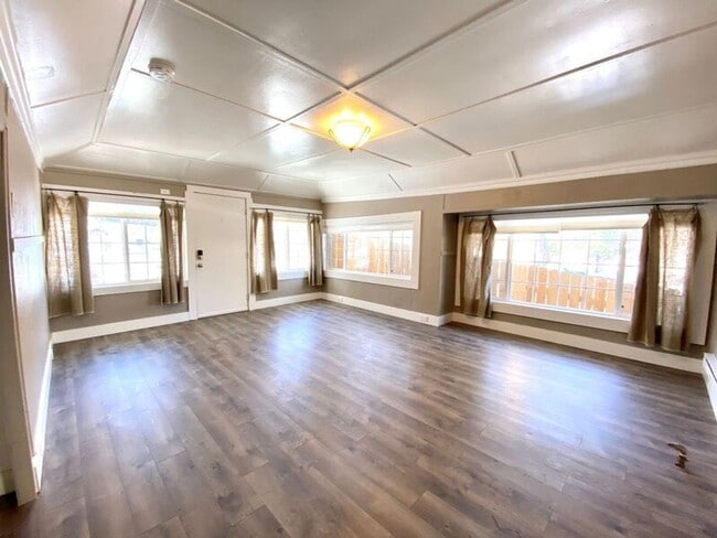 Building Photo - Studio, 1 bath House - 1605 Cheyenne Blvd