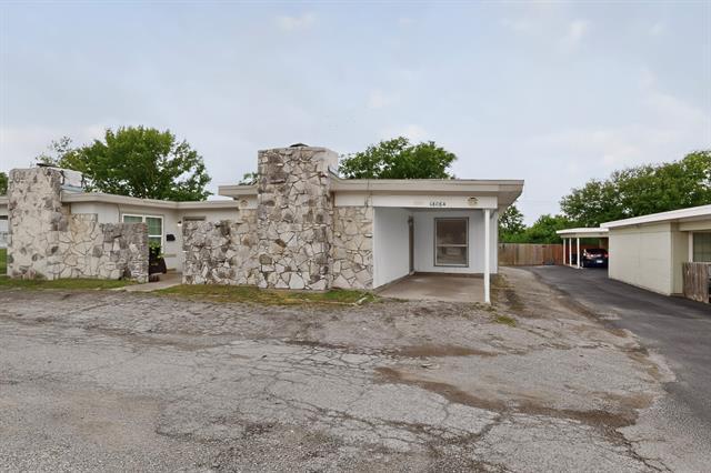 Foto del edificio - 6808 Trail Lake Dr