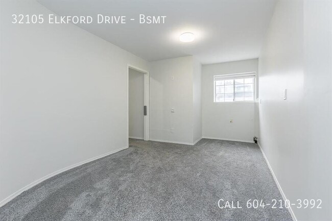 Building Photo - Spacious Basement Suite