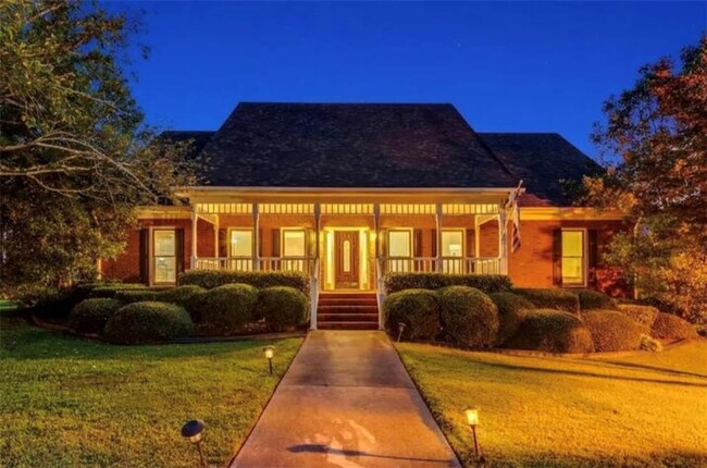Building Photo - 1408 Aramore Dr SE