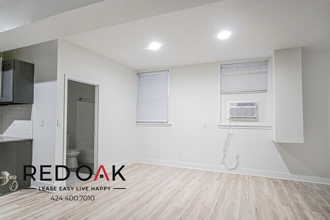 Foto del edificio - Amazing  Completely Remodeled One Bedroom ...